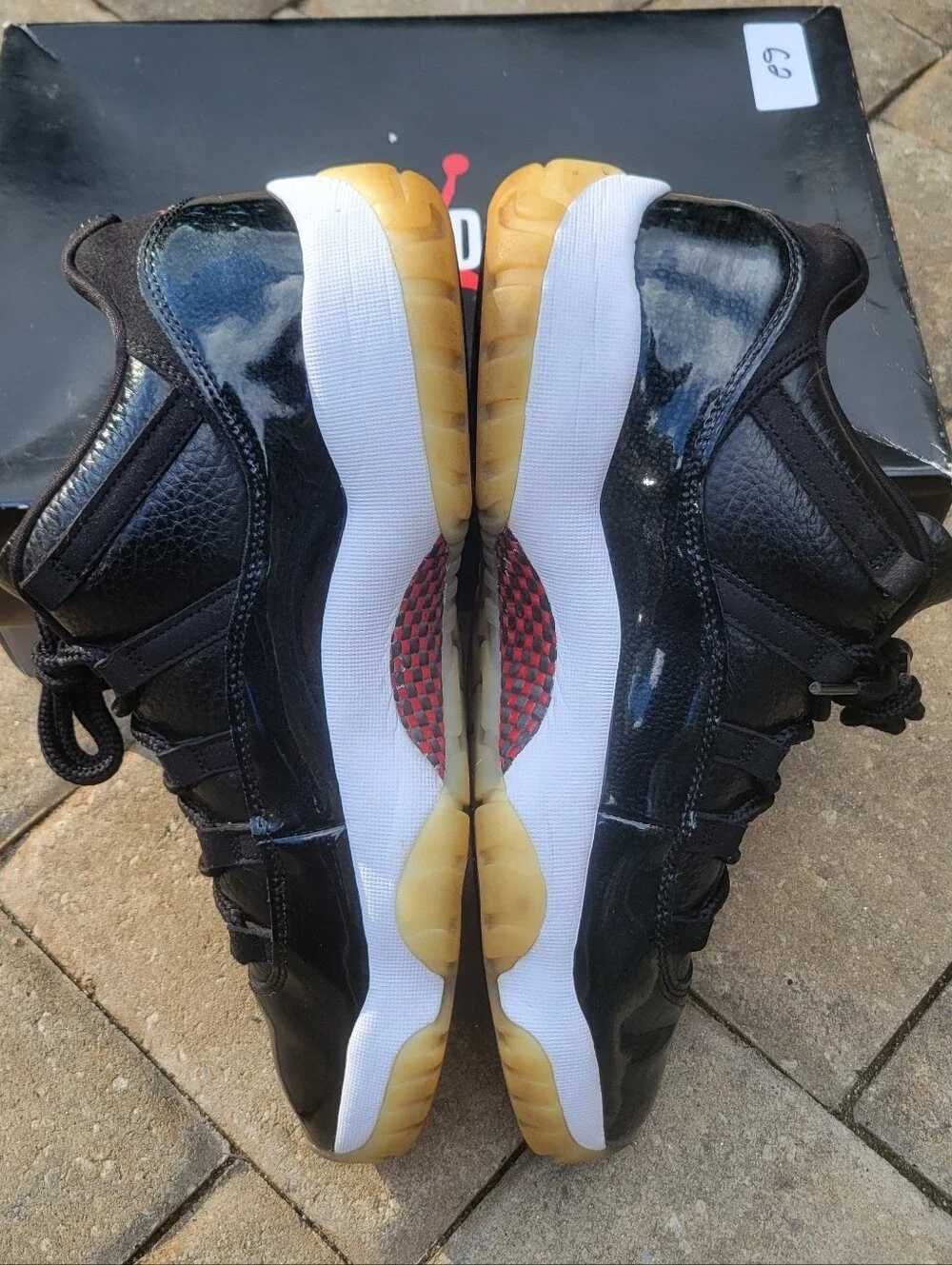 Jordan 11 Retro Low '72-10'